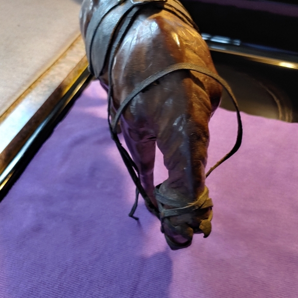Hand made leather horse - Picture 3 of 3